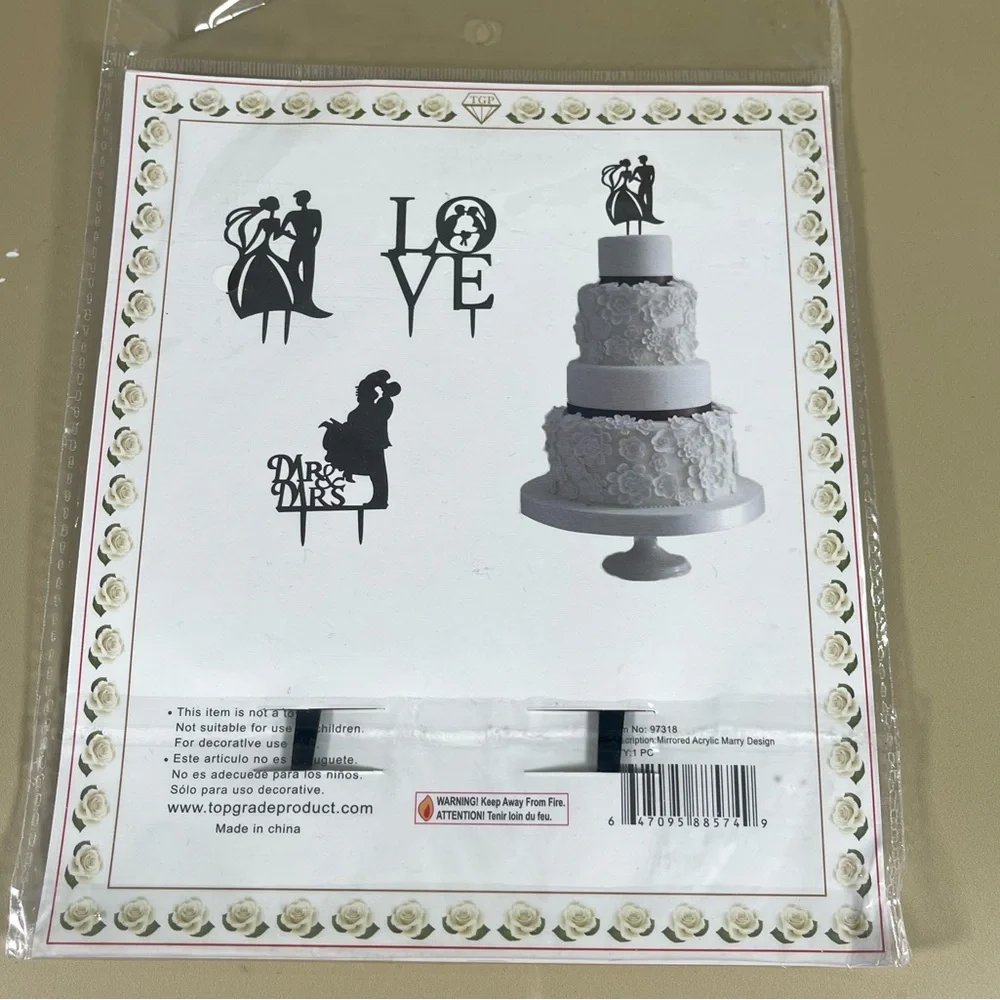 NWT Love,Heart, Couple Silhouette Kissing Acrylic Cake Topper